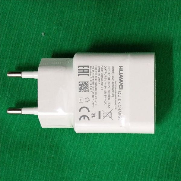 Carregador De Viagem para Smartphones Tablets e Modems Micro Usb Huawei