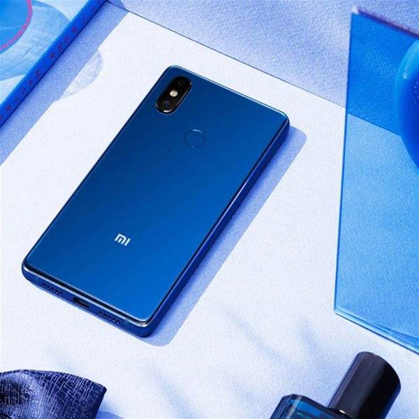 Smartphone Xiaomi Mi 8 SE 6GB RAM 64GB ROM Bateria 3120mAh Camera 20MP Snapdragon 710 Octa Core 